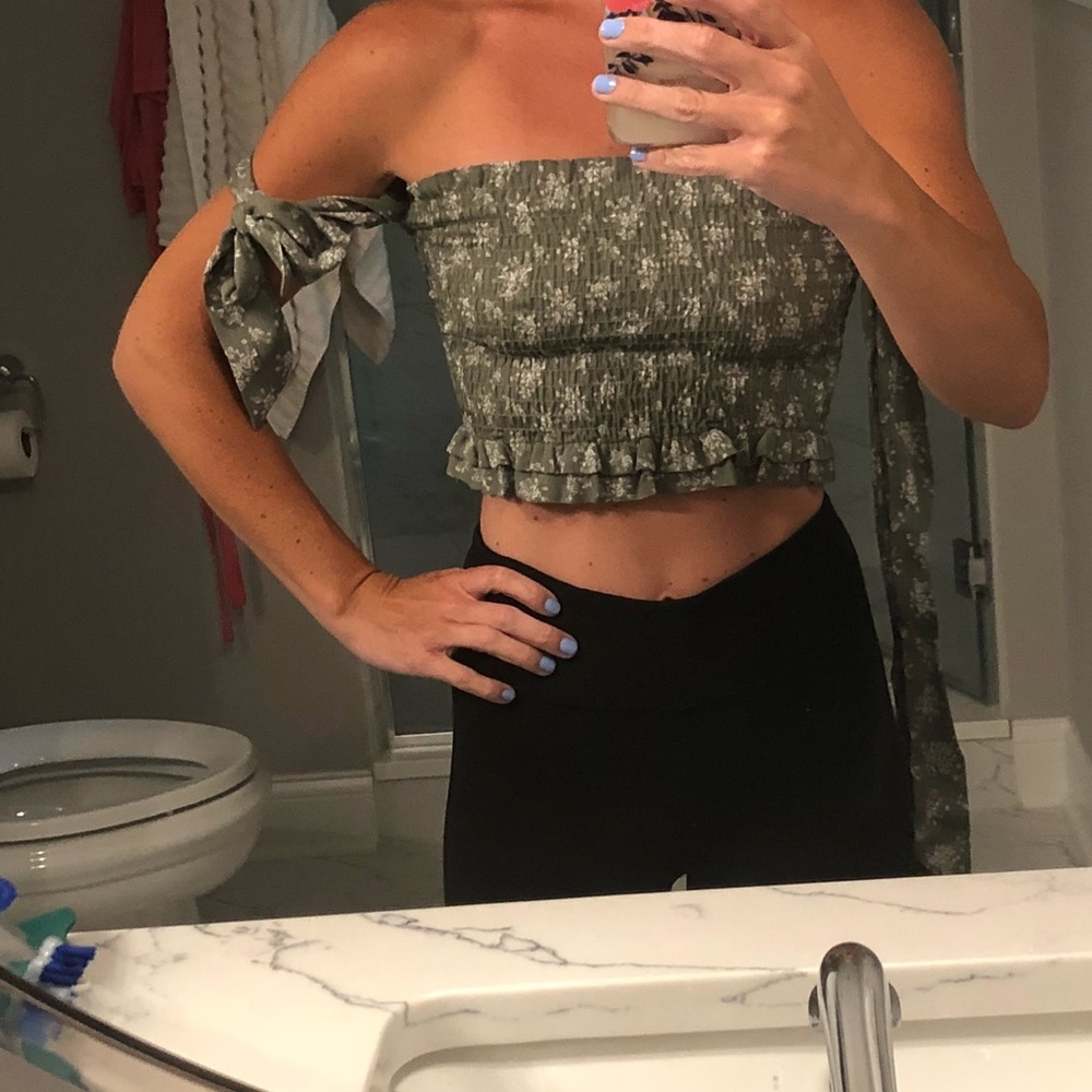 Tie arm tube top